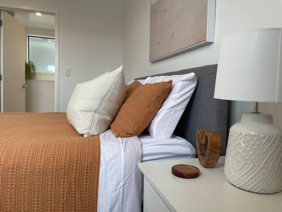 Parkside Retreat - 3 Beds -Sleeps 6 Near Westfield Villa Christchurch Exteriör bild