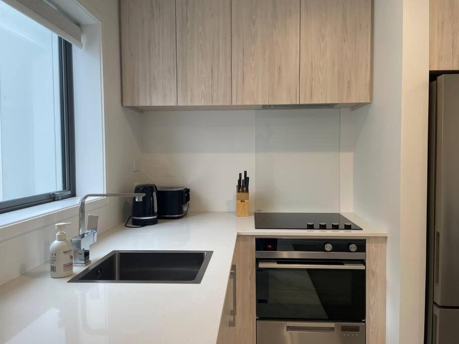 Parkside Retreat - 3 Beds -Sleeps 6 Near Westfield Villa Christchurch Exteriör bild