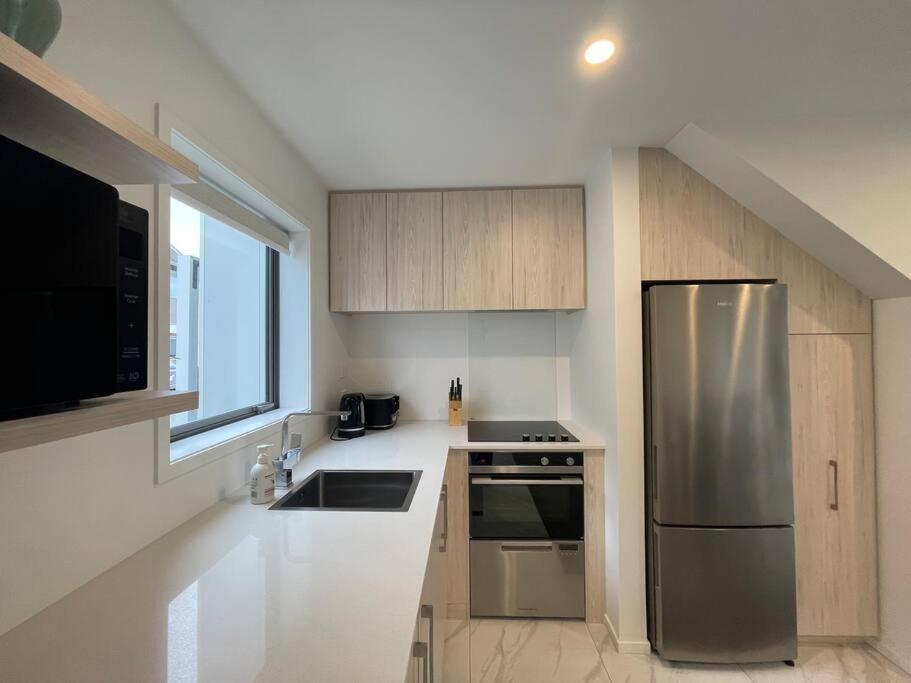 Parkside Retreat - 3 Beds -Sleeps 6 Near Westfield Villa Christchurch Exteriör bild